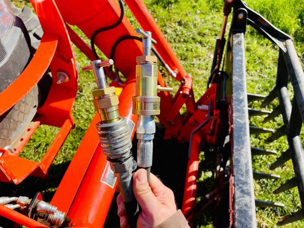 Hydraulic Quick Coupler Pressure Relief Tool